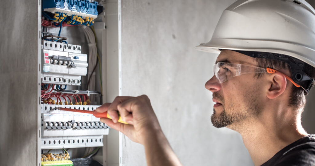 Electrical Contractors in Surat | Best Electrician Services